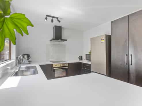 3 Lombardy Place, Whalers Gate