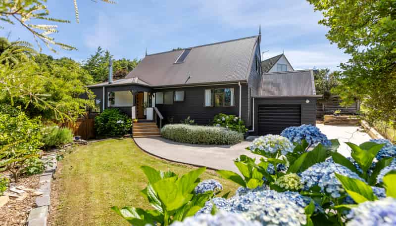 3 Lombardy Place, Whalers Gate