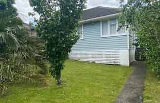 34 Victory Cres, Tawa