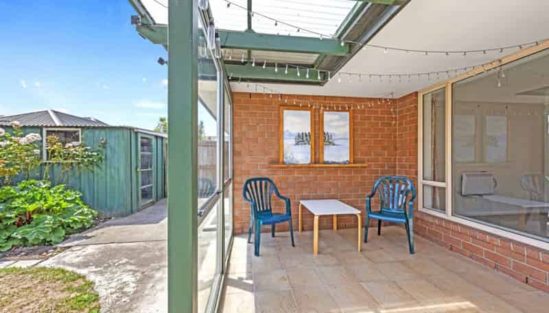 2/29 Loughton Street, Burwood