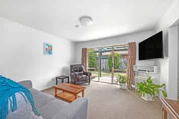 2/29 Loughton Street, Burwood