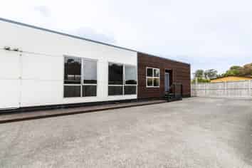 48a Bassett Road, Johnsonville