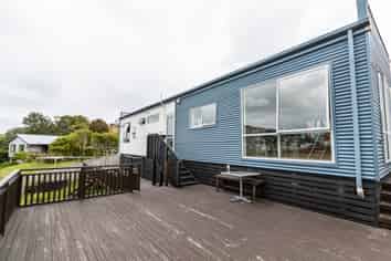 48a Bassett Road, Johnsonville