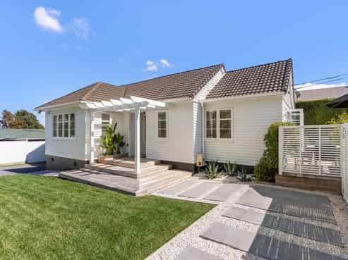 1 Cadman Avenue, Waterview