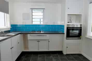 130A Main Rd S, Raumati Beach