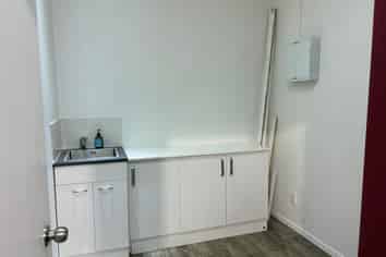 39M² BEAUTIFUL RETAIL / OFFICE FOR LEASE
