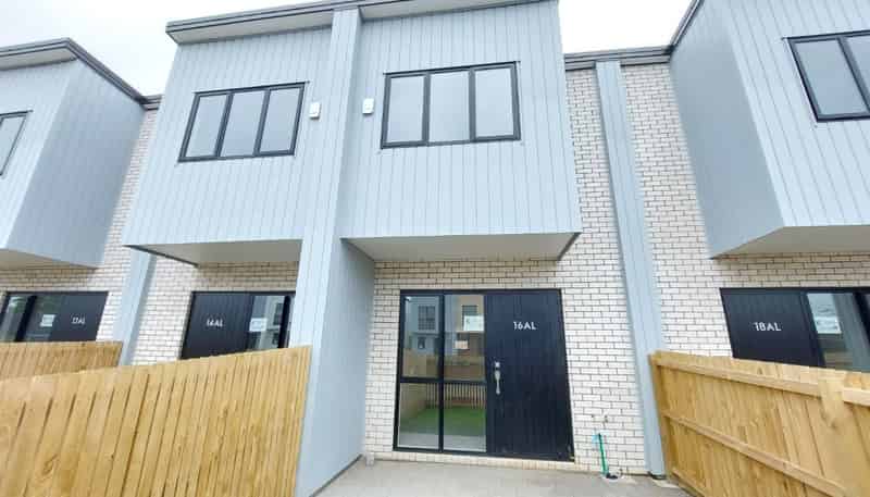 16 Aumarire Lane, Favona