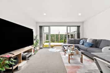 1115b High Street, Taita