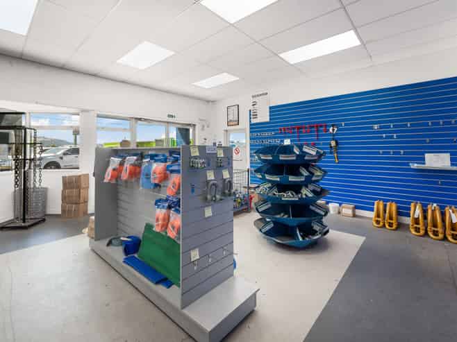 Exceptional Trade/Retail Opportunity