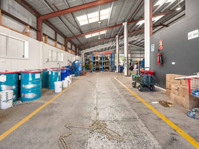 Exceptional Trade/Retail Opportunity