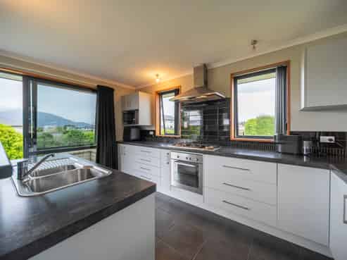 66 Orbell Crescent, Te Anau