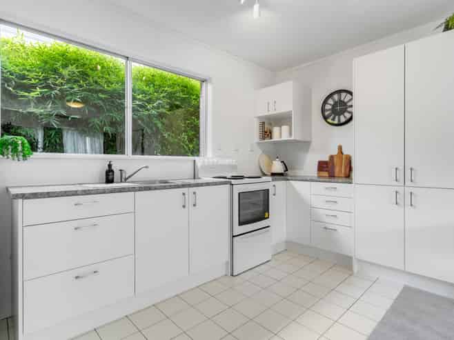 8/12 New Street, Saint Marys Bay