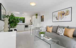 8/12 New Street, Saint Marys Bay