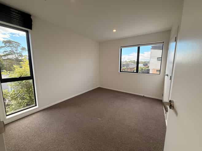  Hoopers Road, Glen Eden