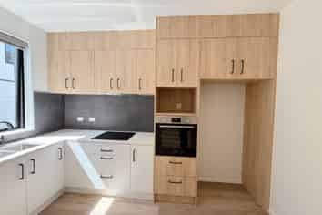  677C Sandringham Road, Sandringham