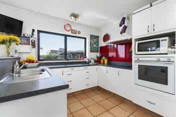 704A Papamoa Beach Road, Papamoa