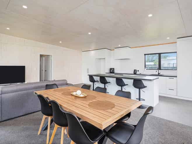 5 Riria Way, Matarangi