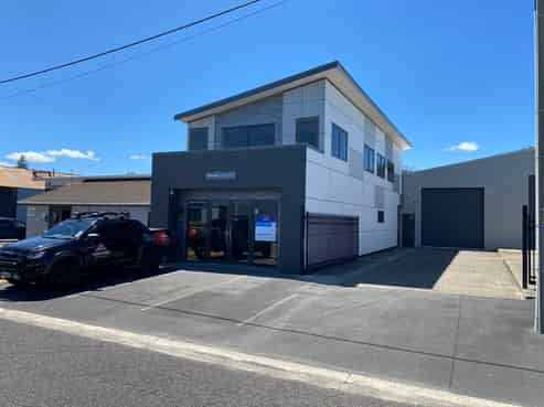 Fenton Park Showroom/Workshop