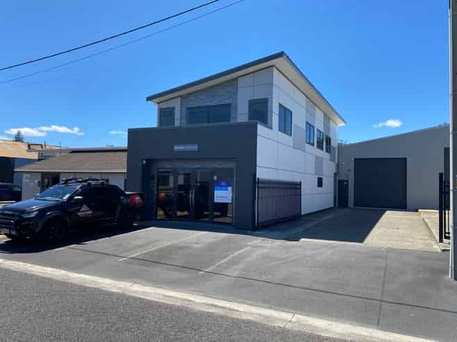 Fenton Park Showroom/Workshop