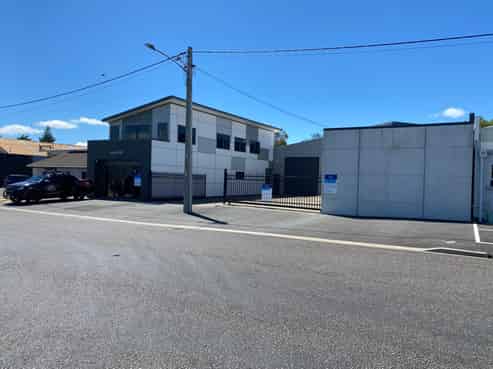 Fenton Park Showroom/Workshop