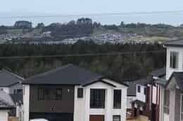 8 Drumnaconagher Road, Flat Bush