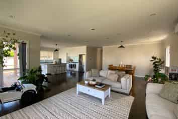 4 Rossini Court, Karaka