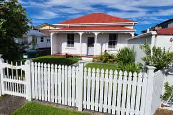8 Cutfield Road, New Plymouth Central