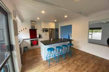 565 Weymouth Road, Weymouth