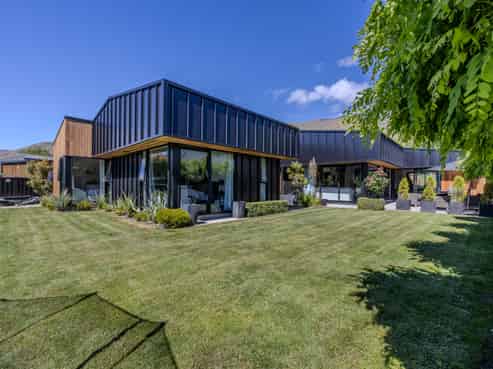 3 Old Station Avenue, Wanaka