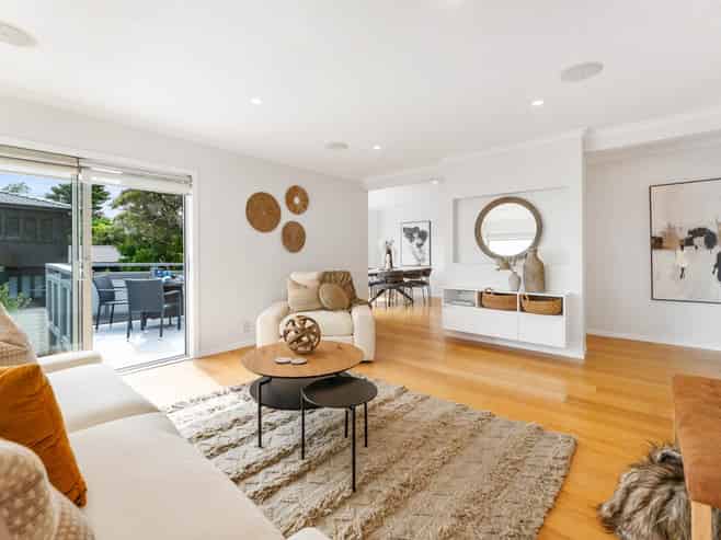 2/598 Beach Road, Rothesay Bay