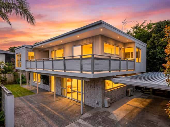 2/598 Beach Road, Rothesay Bay