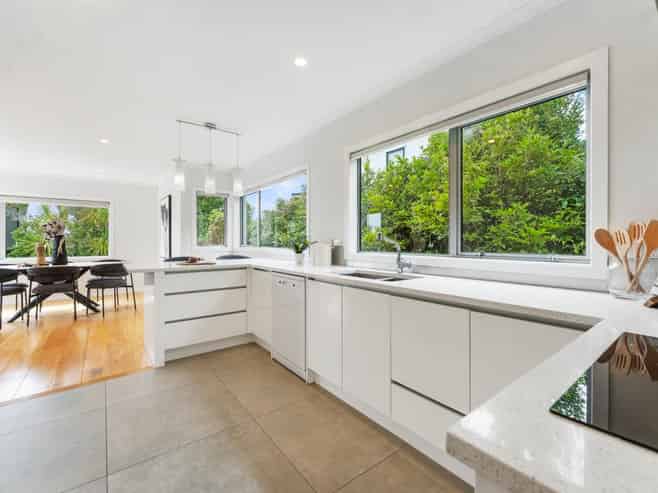 2/598 Beach Road, Rothesay Bay