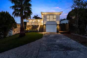 19 Highland Avenue, Titirangi