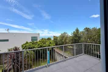 4/143A Wiseley Road, West Harbour