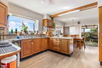 17 McLeod Road, Weymouth