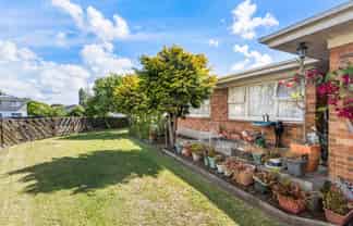 17 McLeod Road, Weymouth