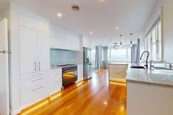 87 Farnham Street, Mornington