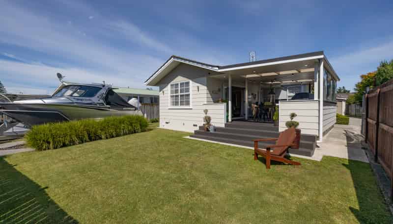 4 Fiona Place, Dinsdale