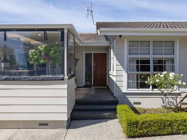 4 Fiona Place, Dinsdale