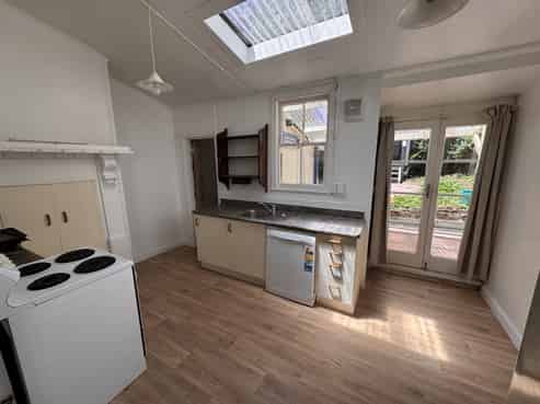 19 Holloway Road, Aro Valley