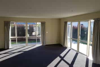 8 Manuka Street, Pegasus