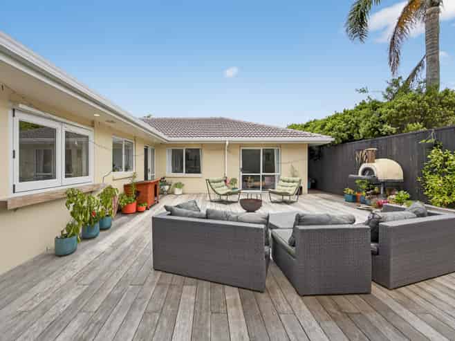 6D Clearwater Cove, West Harbour