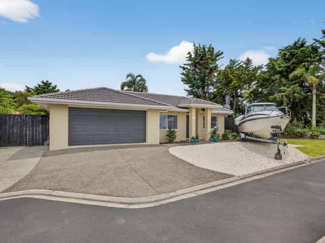 6D Clearwater Cove, West Harbour