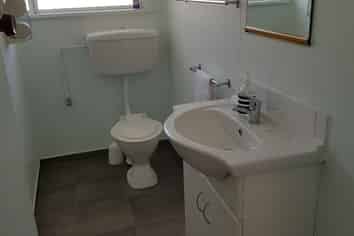 2/26-30 Golf Road, Tahunanui