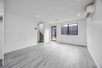 10C Tinkler Place, Favona