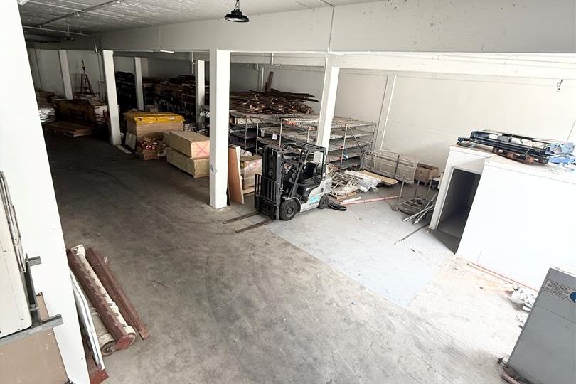 The Perfect Ngauranga Warehouse - Vista 5