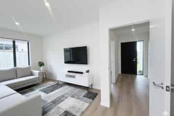 6 Riria Crescent, Takanini