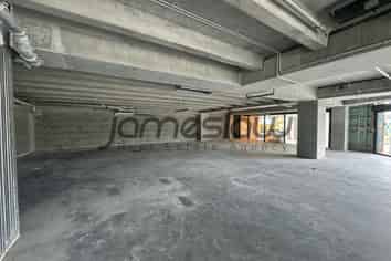 Premium 240m² Retail/Office – Albany