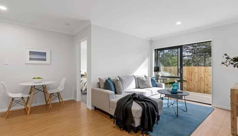 16A Dalmeny Close, Murrays Bay