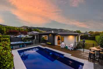 8 Childs Way, Richmond